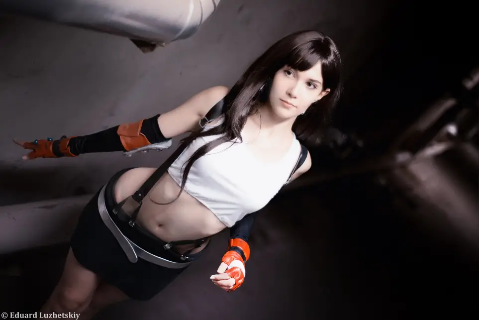 kiaraberry tifa cosplay